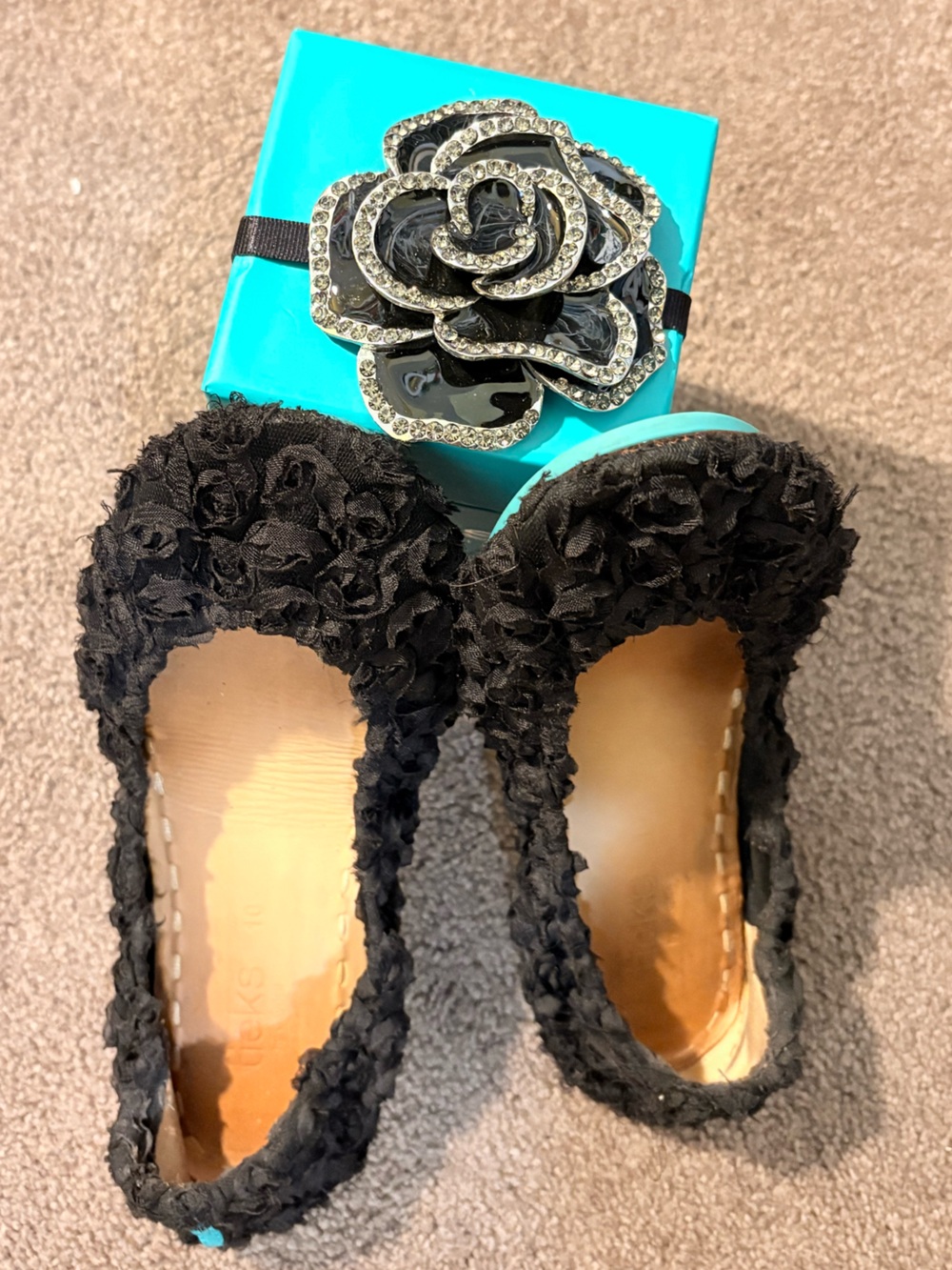 Tieks Black Rose (Limited Release) comes with box, Topper, and bags. - Picture 4 of 6